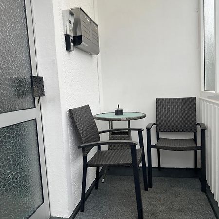 Moderne Helle 2,5 Zimmer Wohnung Mit Grossem Bad Und Kueche In Trossingen Exteriör bild