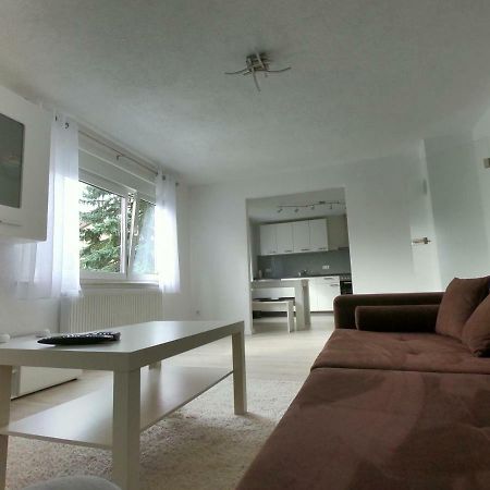 Moderne Helle 2,5 Zimmer Wohnung Mit Grossem Bad Und Kueche In Trossingen Exteriör bild