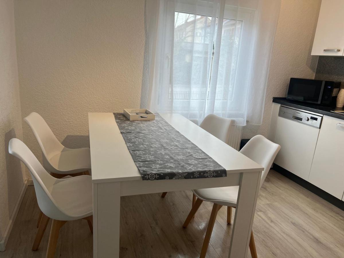 Moderne Helle 2,5 Zimmer Wohnung Mit Grossem Bad Und Kueche In Trossingen Exteriör bild