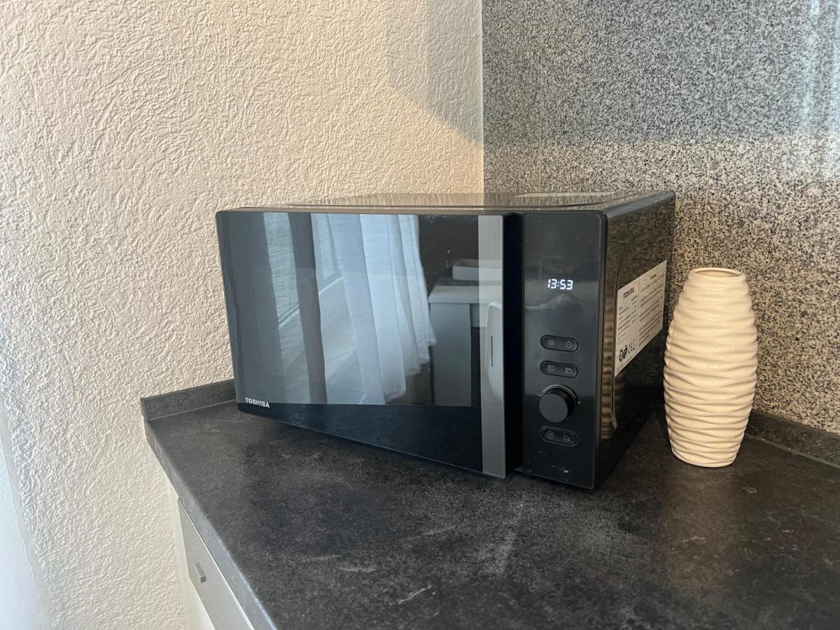 Moderne Helle 2,5 Zimmer Wohnung Mit Grossem Bad Und Kueche In Trossingen Exteriör bild