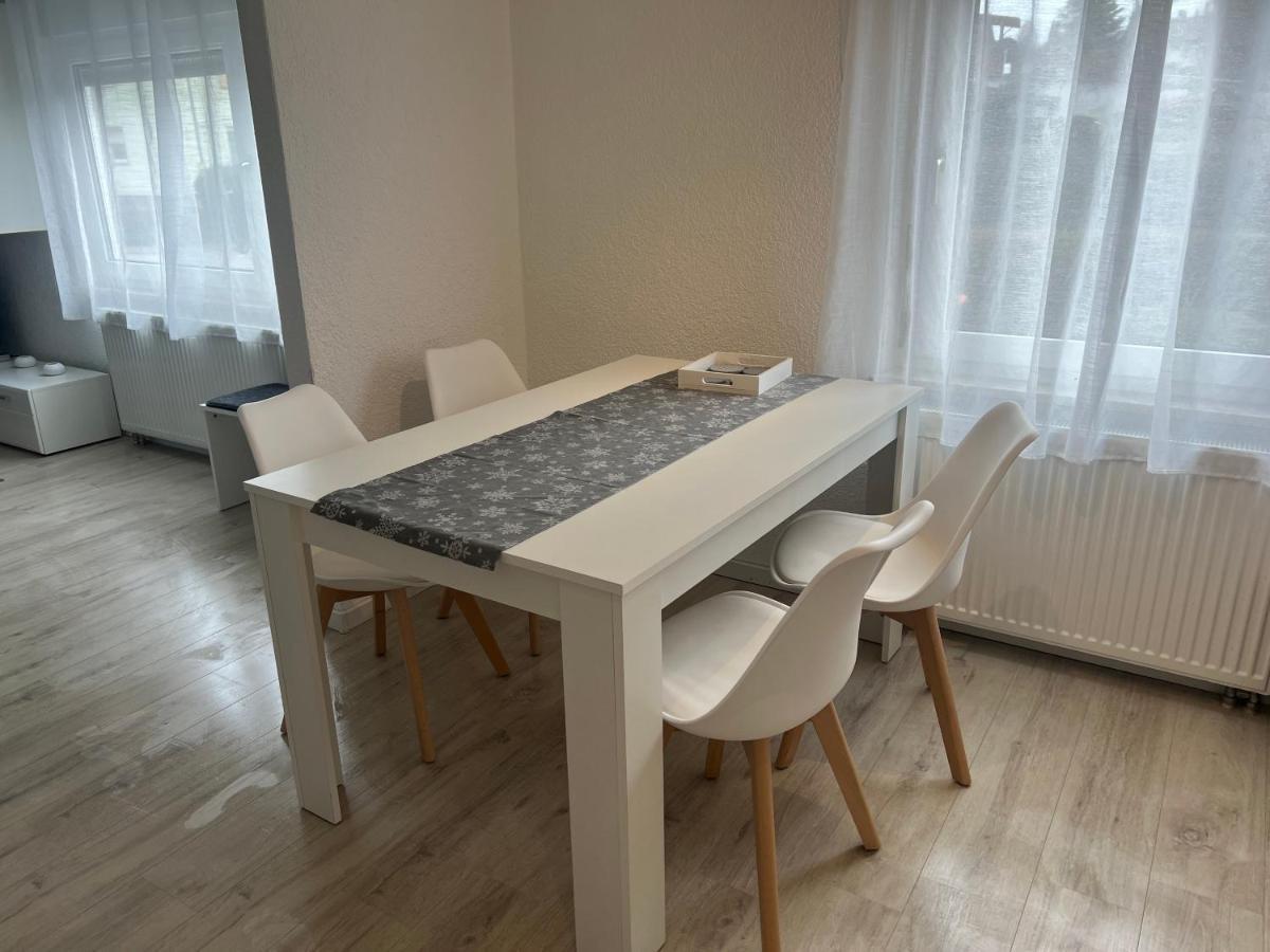 Moderne Helle 2,5 Zimmer Wohnung Mit Grossem Bad Und Kueche In Trossingen Exteriör bild