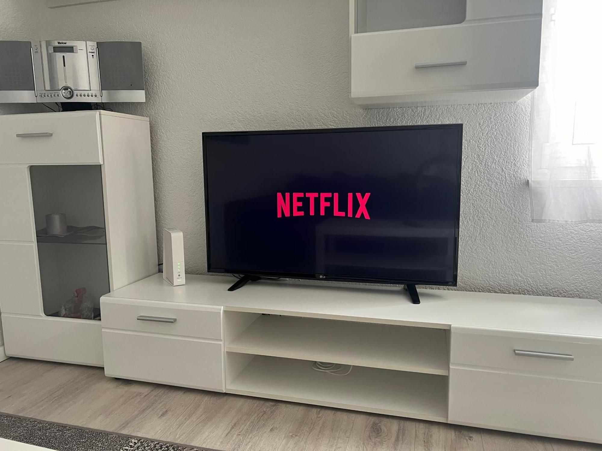 Moderne Helle 2,5 Zimmer Wohnung Mit Grossem Bad Und Kueche In Trossingen Exteriör bild