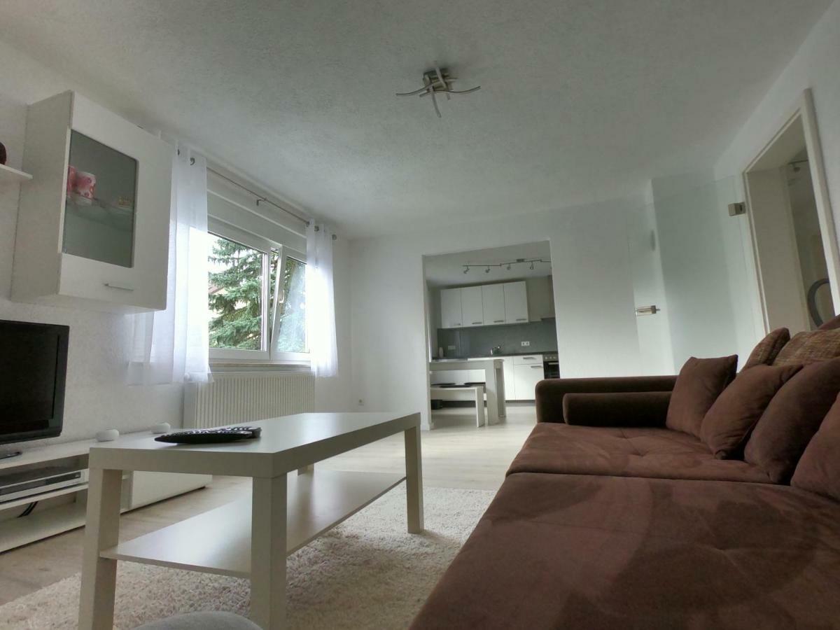 Moderne Helle 2,5 Zimmer Wohnung Mit Grossem Bad Und Kueche In Trossingen Exteriör bild
